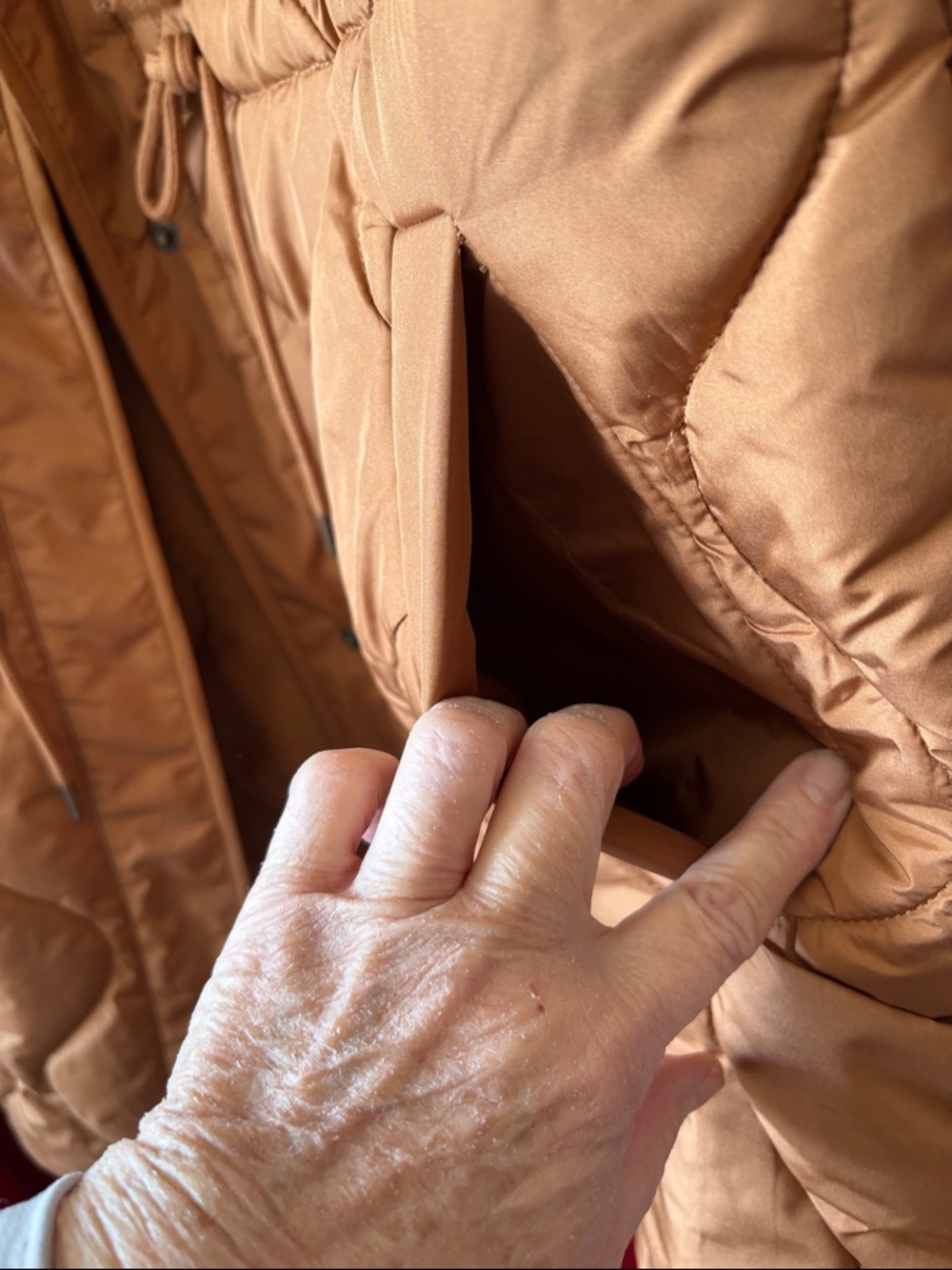 Old Navy Two-Tone Tan Sherpa & Quilted Jacket - Picture 3 of 13